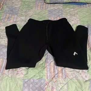 ALPHALETE ELMTS JOGGER - BLACK